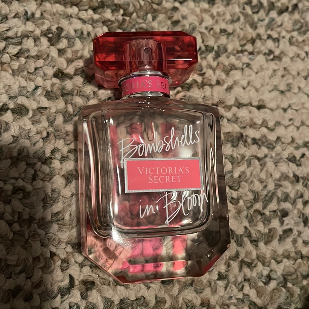 Bombshell in bloom Victoria secret